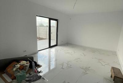 Casă cu 4 camere cu Teren 400 Mp în Clinceni - 5