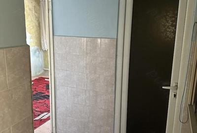 Apartament cu 3 camere semidecomandat în Central - 3