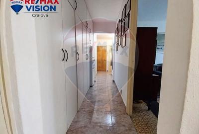 Apartament cu 3 camere decomandat în Valea Rosie - 5