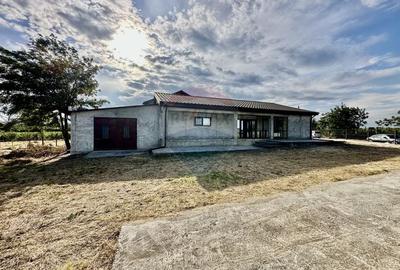 Casa sau Spatiu Dumbraveni langa DN E85 - 17