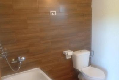 Casă cu Teren 366 Mp în Glod - 3