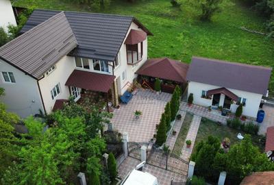 Casa 4 camere, anexe, recent renovata, foisor, teren 781mp, Izvoru, DB - 2