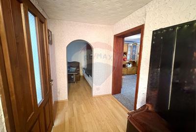 Casă cu 3 camere cu Teren 126 Mp în Central - 9