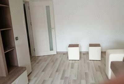 Apartament 3 camere, decomandat, confort 1, 480 de euro, Telefon - 8