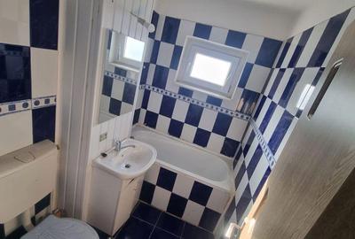 Apartament 3 camere, semidecomandat, zona Miron Costin - 1