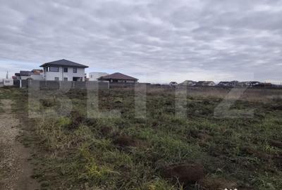 Teren de 753 mp, în Nufărul