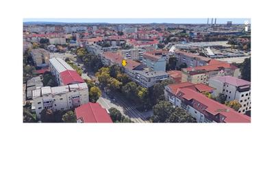 Vand apartament 2 camere,  decomandat, bucatarie mare, balcon mare, acoperis - 1