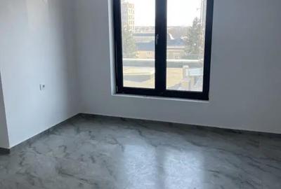 Apartament cu 3 camere decomandat în Central - 4