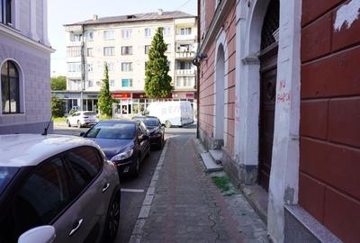 Spatiu comercial de 8mp de inchiriat in zona Ultracentral - 2