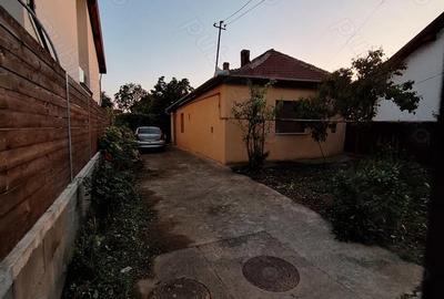 Casă cu 2 camere cu Teren 473 Mp în Titulescu - 3