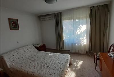 Apartament cu 6 camere decomandat, mobilat în Lipovei - 1