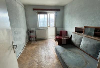 Apartament cu 3 camere semidecomandat în Central - 2