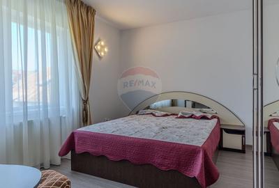 Casă cu 10 camere cu Teren 1074 Mp în Moieciu de Jos - 12