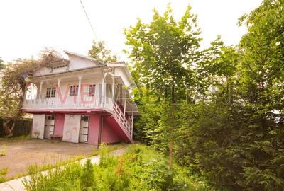 Urlati - Str Eternitatii - Vila 12 camere - teren 1081mp - 2 garaje - 19