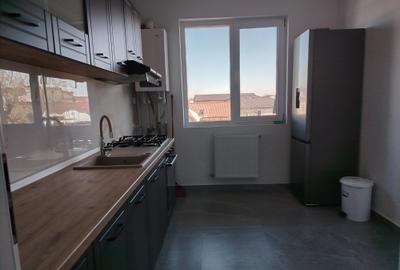 Apartament cu 3 camere semidecomandat în Fundeni - 17