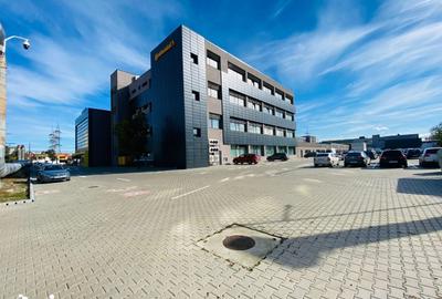 Spațiu comercial, de 1,250 mp, în Baza 3 - 2