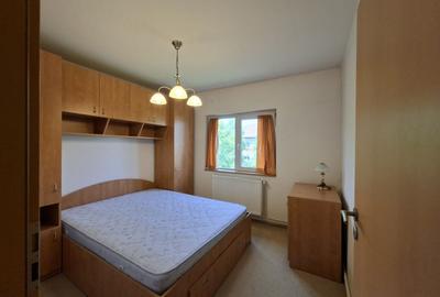 Apartament cu 3 camere decomandat, mobilat în Aradului