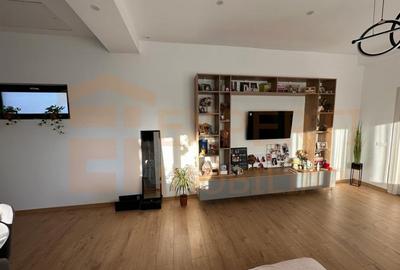 Casă individuală cu 3 camere cu Canalizare în Brătianu - 12