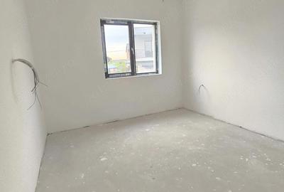 Casă cu Teren 445 Mp în Valea Adâncă - 4