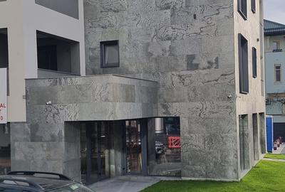 Vanzare spatiu comercial