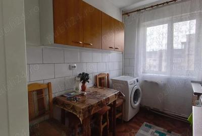 Apartament cu 2 camere decomandat în Gojdu - 9