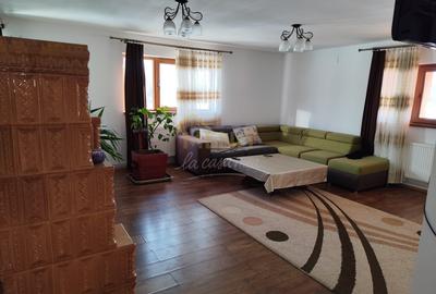 Casă individuală cu 6 camere cu Teren 2756 Mp în Băicoi - 3