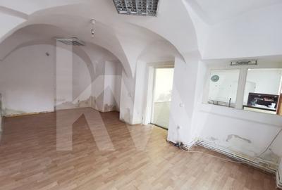 Spatiu comercial, 181mp, Centru Istoric Sibiu, 2 intrari stradale, comision 0% - 3