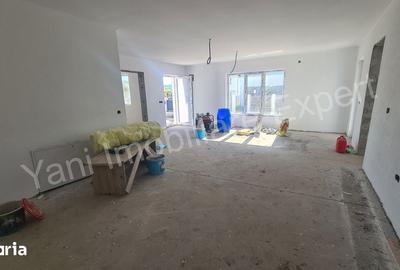 Casă cu 3 camere cu Teren 251 Mp în Central - 1