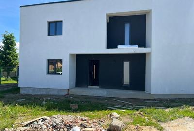 Duplex cu 4 camere în Groși