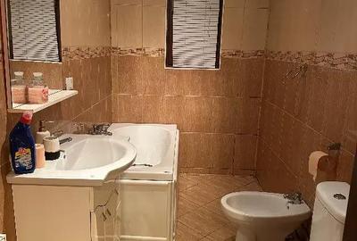 Casă cu 5 camere cu Teren 175 Mp în Băneasa - 4