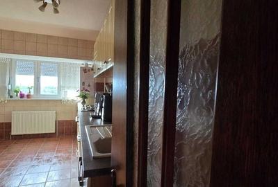 Apartament cu 3 camere decomandat, mobilat în Țiglina 1 - 3