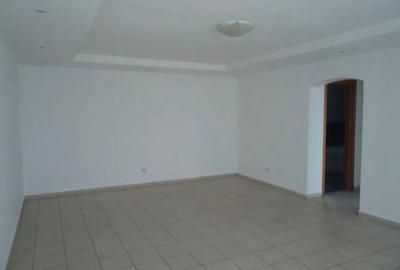 Casă individuală cu 5 camere cu Canalizare în Vitan - 4