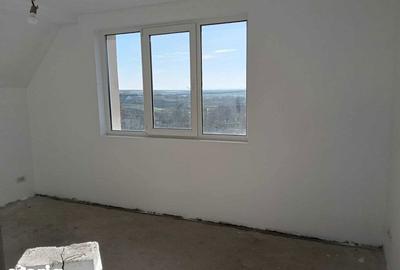 Casă cu 5 camere cu Teren 800 Mp în Remetea Mare - 8