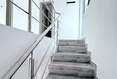 Casă cu 4 camere cu Teren 271 Mp în Prelungirea Ghencea - 1