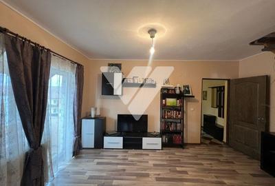 Apartament cu 4 camere de vanzare - Zona Vasile Aaron