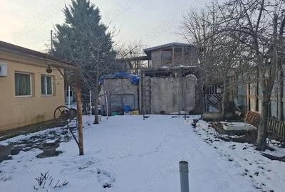 Casă cu 3 camere cu Teren 549 Mp în Central - 1