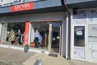 Spațiu comercial, de 47 mp, în Central - 7