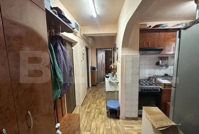 Apartament cu 3 camere decomandat în Botizului - 2