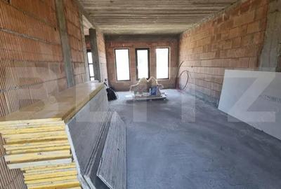 Casa in rosu, 93 mp , zona Martinesti