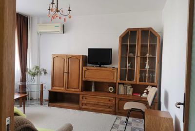 Apartament cu 2 camere decomandat în Ultracentral