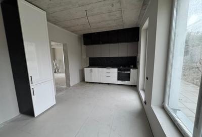 Oportunitate! Casa cu etaj, finisata, 180 mp., Campenesti, 185000 Eur - 1