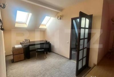 Casă cu 9 camere cu Teren 400 Mp în P-ța Sfântul Ștefan - 12