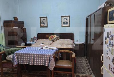 Casa de vanzare, 6 camere, 137 mp, teren 579 mp, zona semicentrala - 1