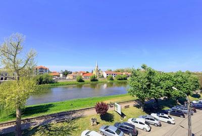 Apartament cu 4 camere decomandat, mobilat în Central - 1