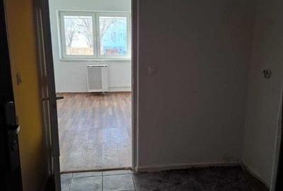 Garsonieră decomandată în Trei Stejari - 6