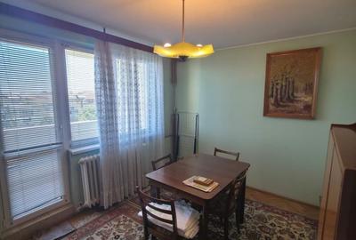 Apartament cu 3 camere semidecomandat în Central - 4