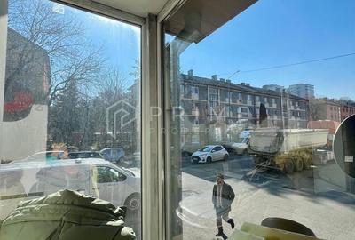 Spațiu comercial, de 58 mp, în 7 Noiembrie