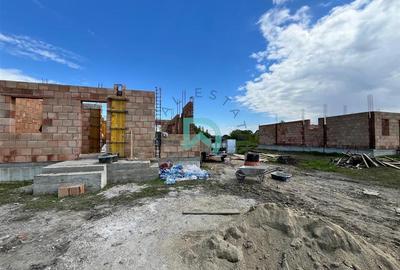 Casă individuală cu 4 camere cu Canalizare în Stupini - 8