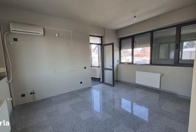 Spațiu comercial, de 350 mp, în Străulești