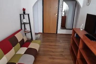 Apartament cu 3 camere decomandat în Moșilor - 2